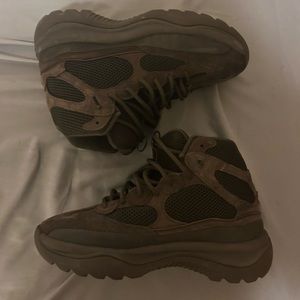 Yeezy Dessert Boot “Oil”